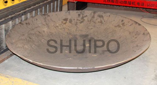 Dished head pressing machine